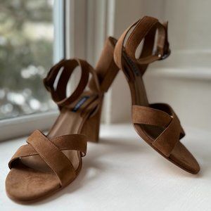 Margaux, The Uptown Sandal in Size 39.5 (US 9)